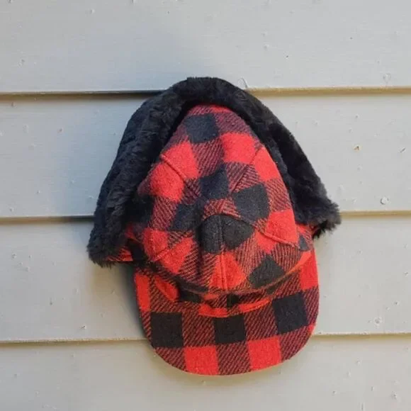 UGG Black shearling Red Black Buffalo Plaid Lumberjack Hat size L/XL